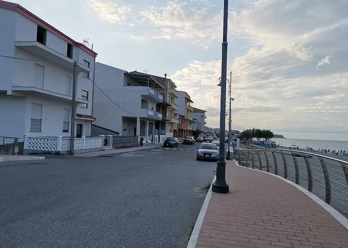 Un Posto Al Sole 住宿加早餐酒店